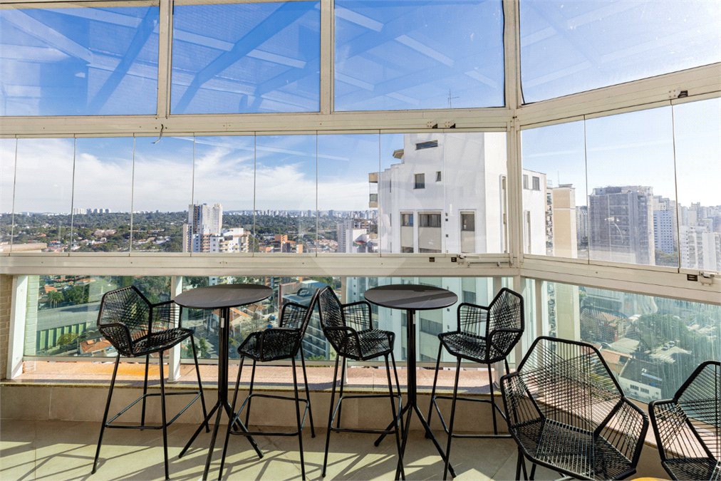 Apartamento à venda com 4 quartos, sendo 3 suítes, em Campo Belo, São Paulo, SP