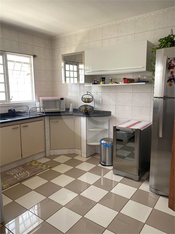 Casa à venda com 3 quartos, sendo 1 suíte, em Jardim das Palmeiras, Valinhos, SP