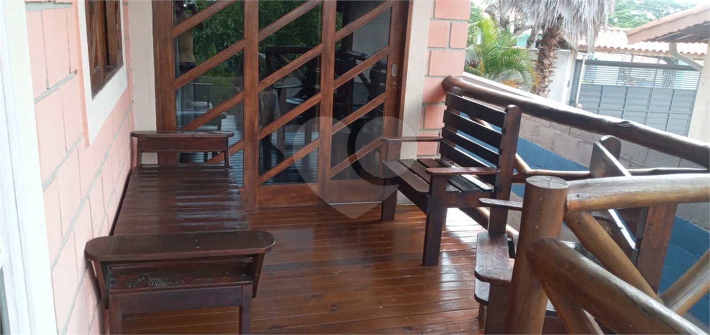 Chácara à venda com 3 quartos, sendo 2 suítes,  em Monterrey, Louveira, SP