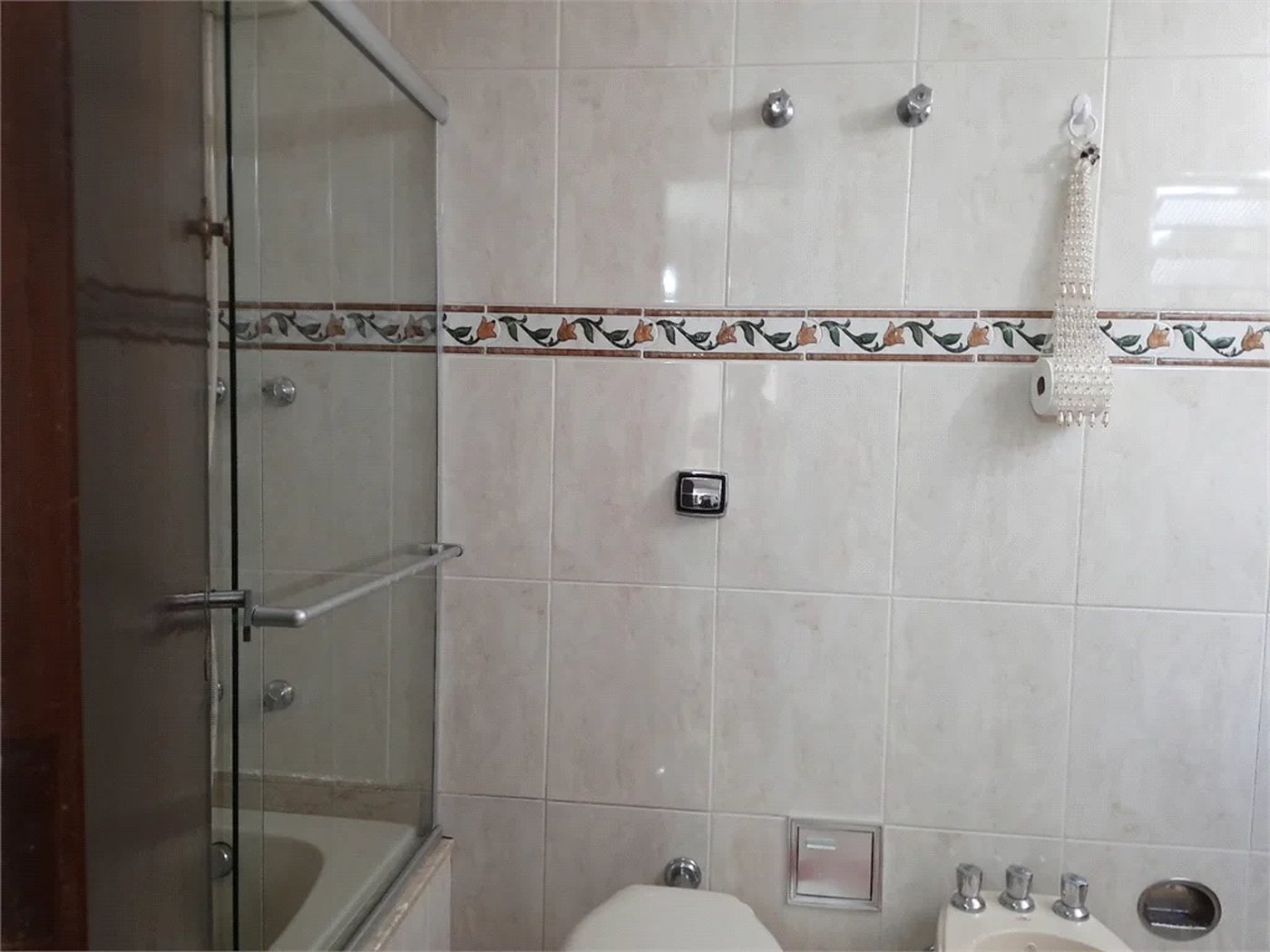 Casa à venda com 4 quartos, sendo 1 suíte, em Parque Continental, São Paulo, SP