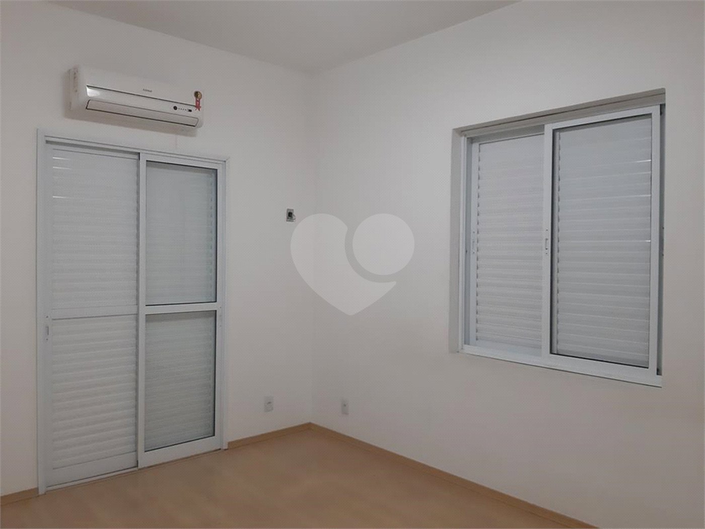 Apartamento à venda com 2 quartos em Cerqueira César, São Paulo, SP