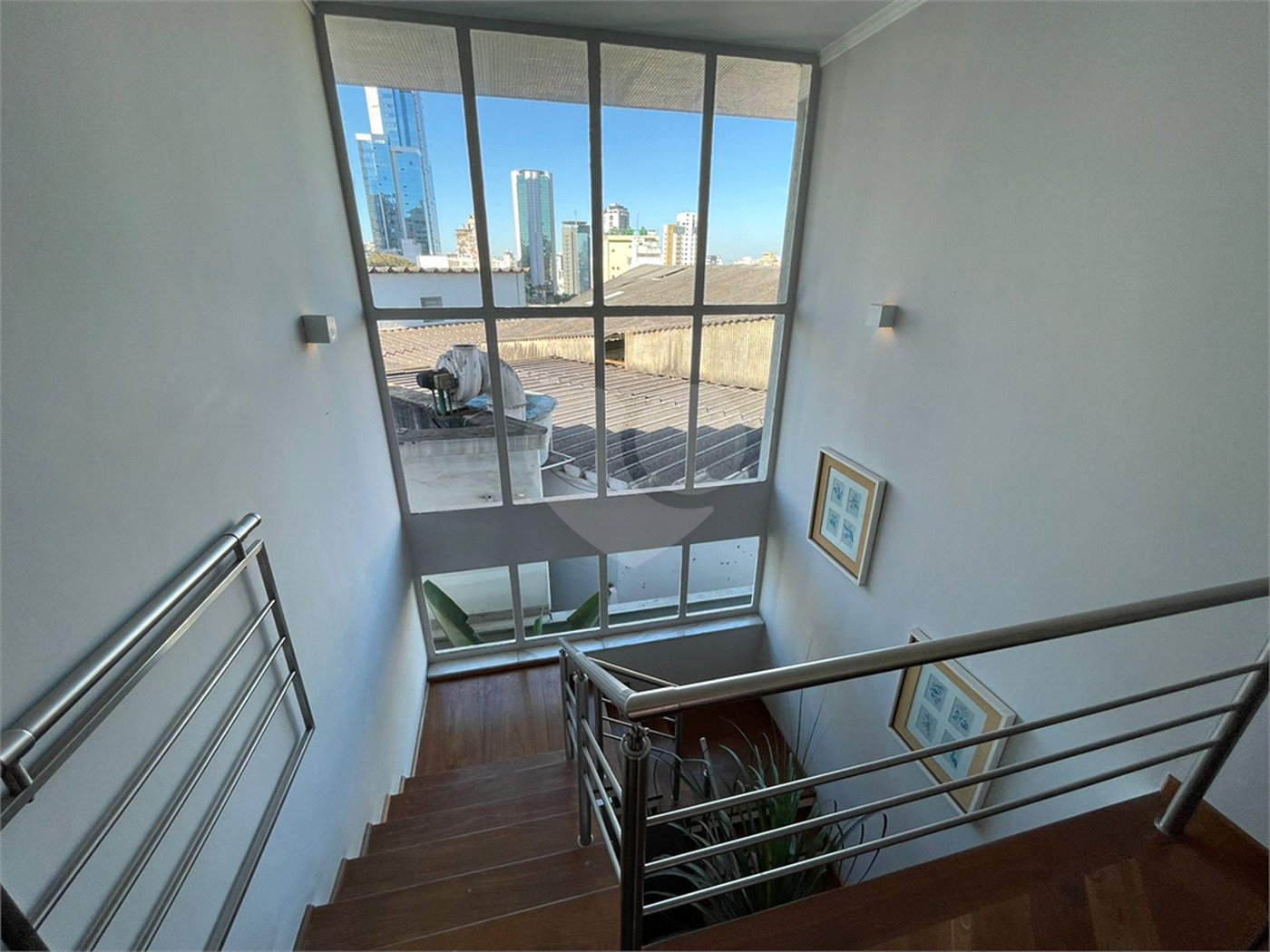 Casa à venda com 4 suítes no condomínio Fechado, São Paulo - SP
