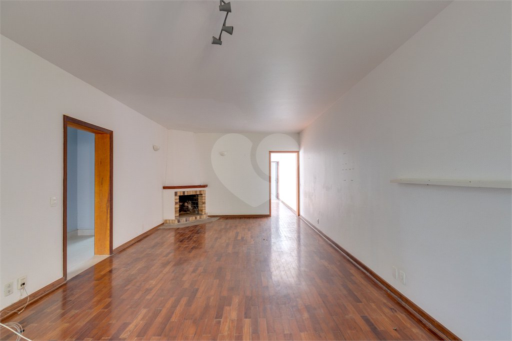 Sobrado à venda com 3 quartos, sendo 1 suíte, em Alto da Boa Vista, São Paulo, SP