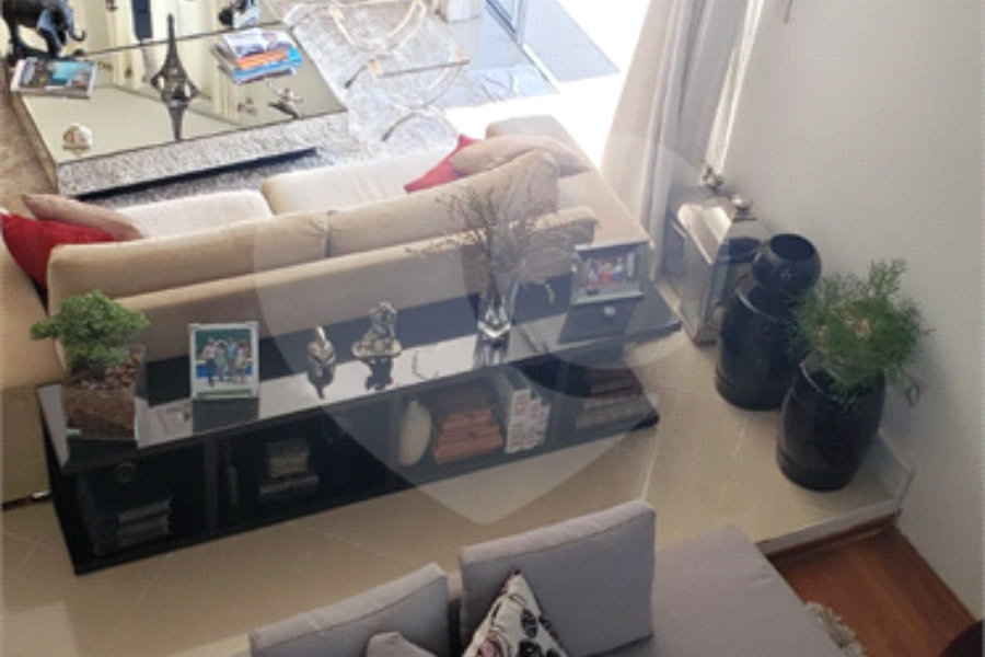 Casa à venda com 4 suítes em Pirucaia, Mairiporã, SP