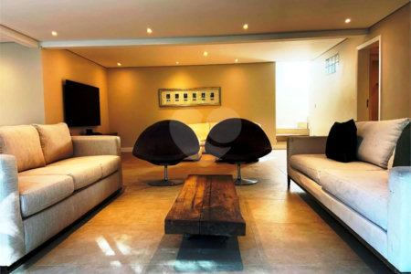 Casa à venda ou para alugar com 3 suítes em Tanque, Atibaia, SP