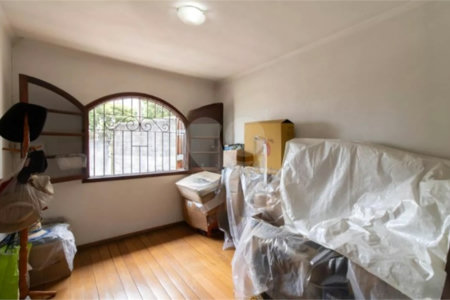 Casa à venda com 3 quartos, sendo 2 suítes,  em Jardim Santa Mena, Guarulhos, SP