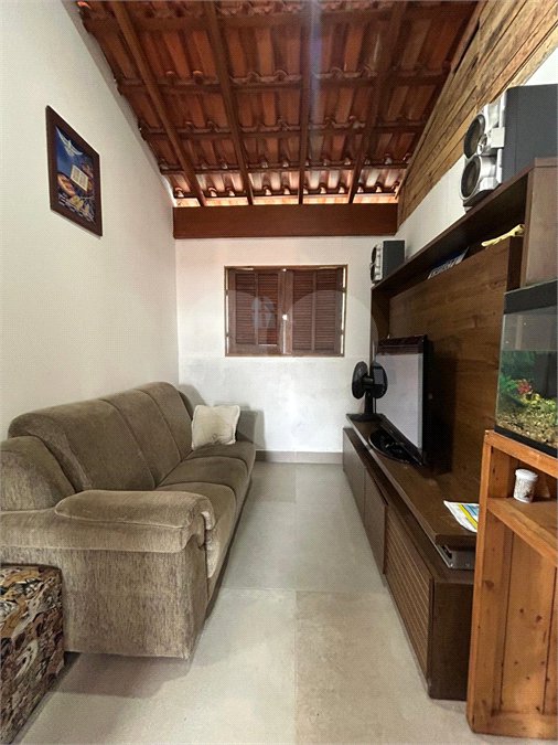 Sobrado à venda com 3 quartos, sendo 1 suíte,  em Jardim Regina, Indaiatuba, SP