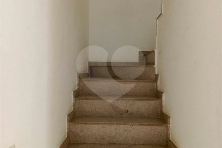 Casa à venda com 4 quartos, sendo 1 suíte, no condomínio Atlantico Sul, Rio de Janeiro - RJ