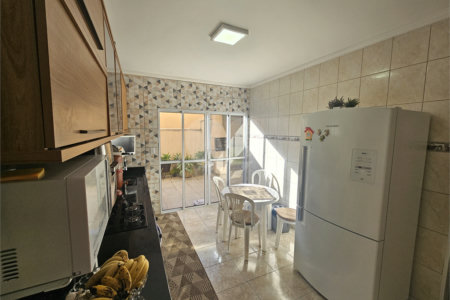 Casa à venda com 3 quartos, sendo 1 suíte,  em Conjunto Residencial Nova Bertioga, Mogi das Cruzes, SP
