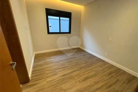 Casa á venda no condomínio Damha IV