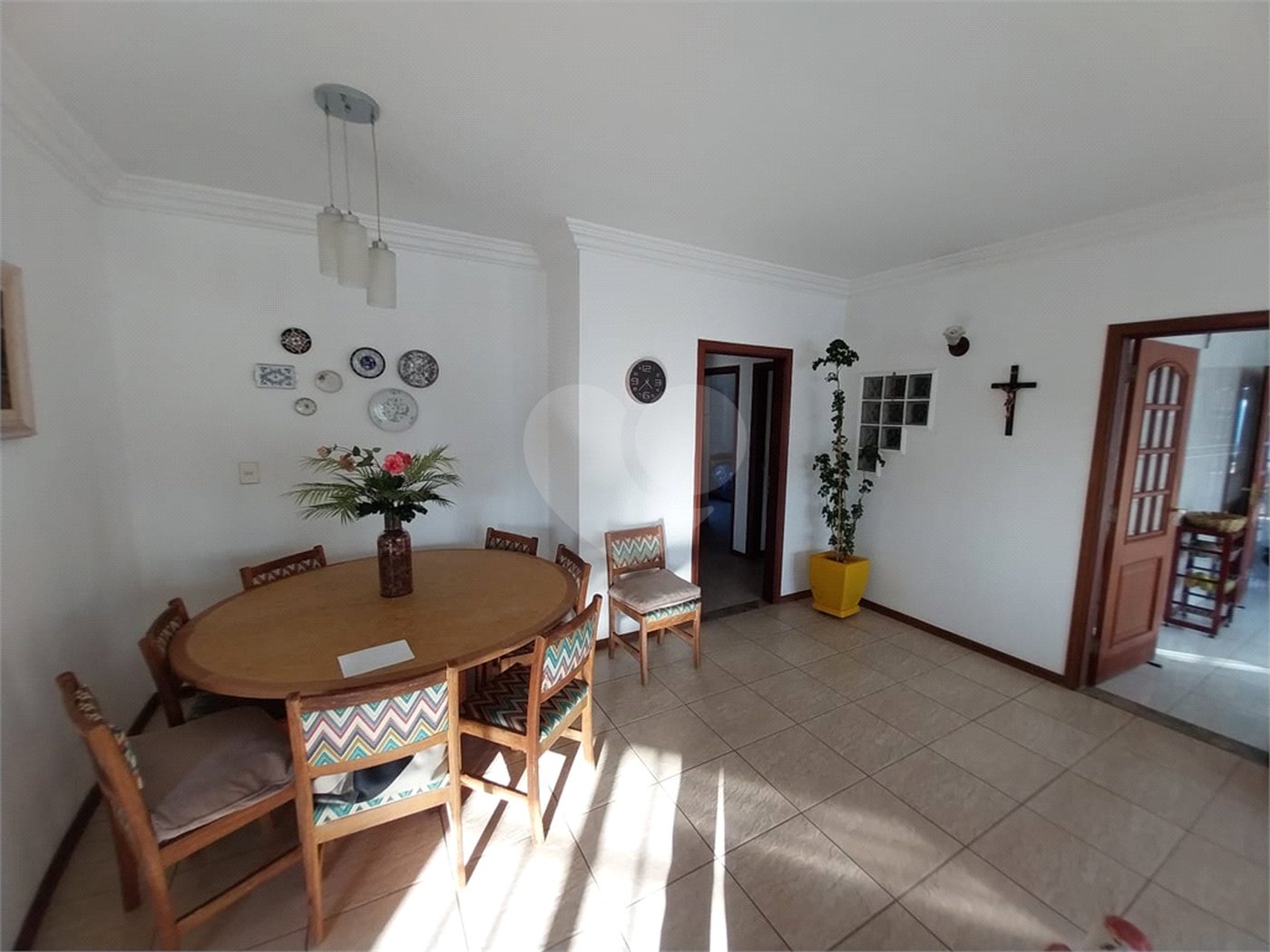 Sobrado à venda com 5 quartos, sendo 1 suíte,  em Terra Nobre, Louveira, SP