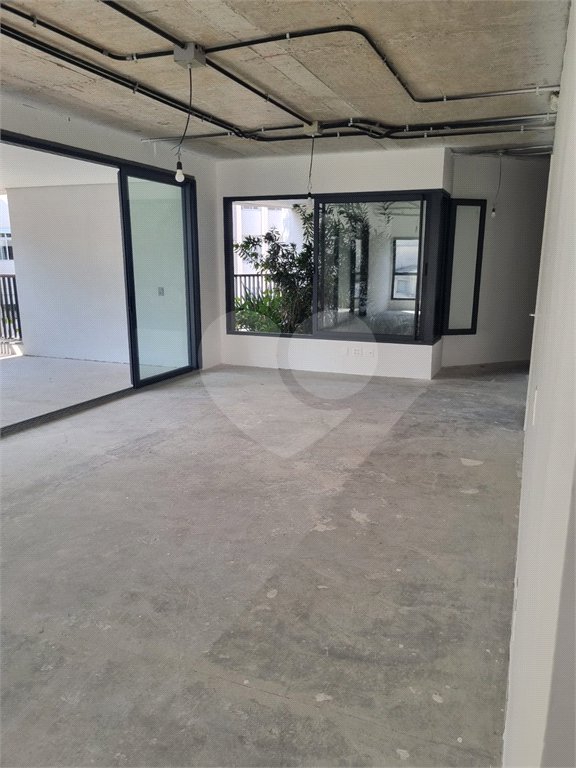 Apartamento à venda com 4 suítes em Cerqueira César, São Paulo, SP