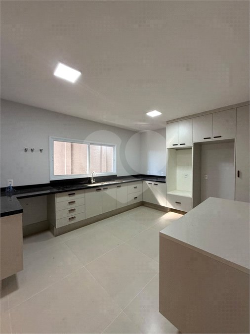 Casa à Venda com 5 Suítes na Vila Giglio em Atibaia/SP