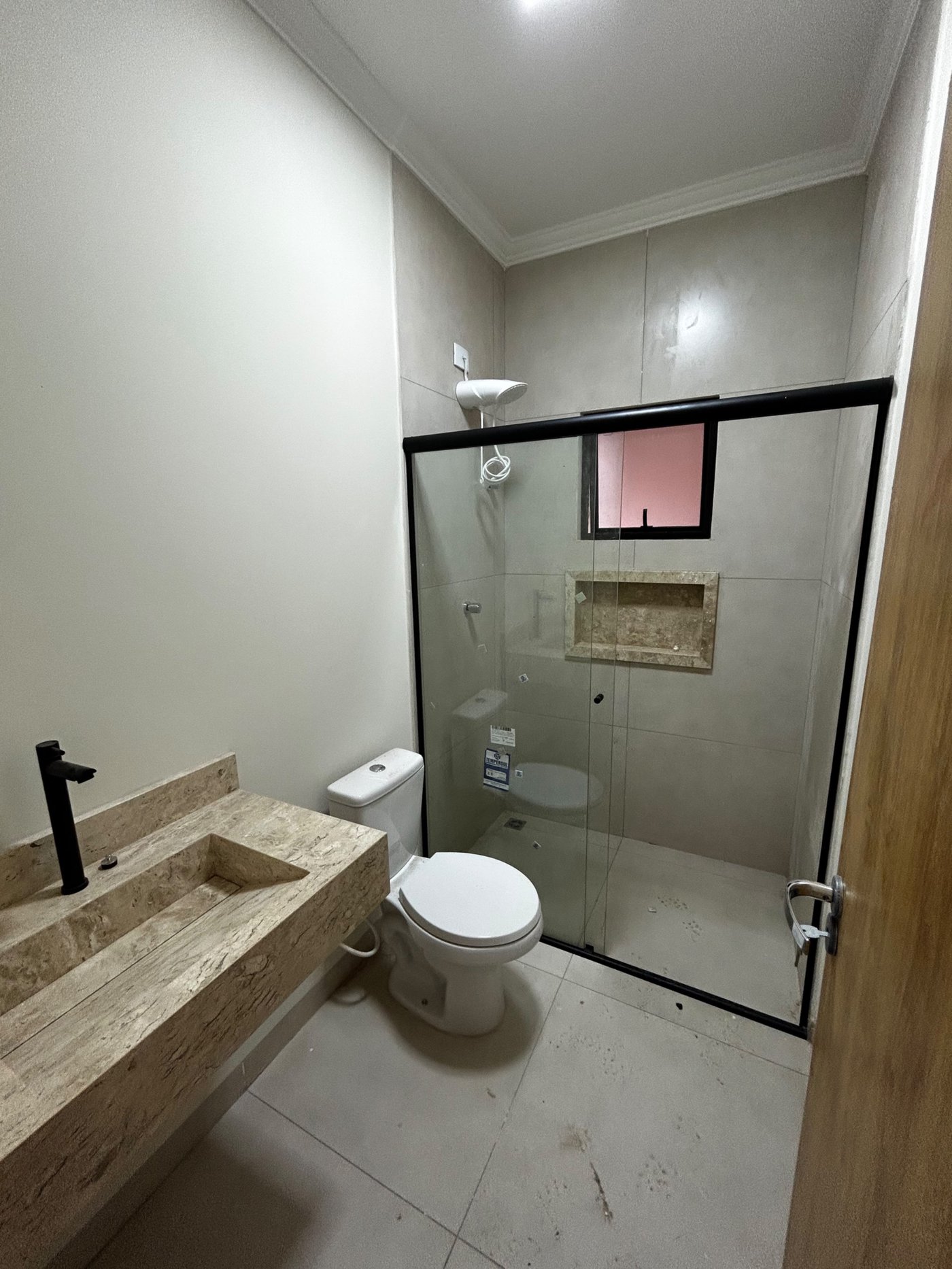 Casa à venda com 3 quartos, sendo 1 suíte,  em Bela Vista da Lagoa, Três Lagoas, MS