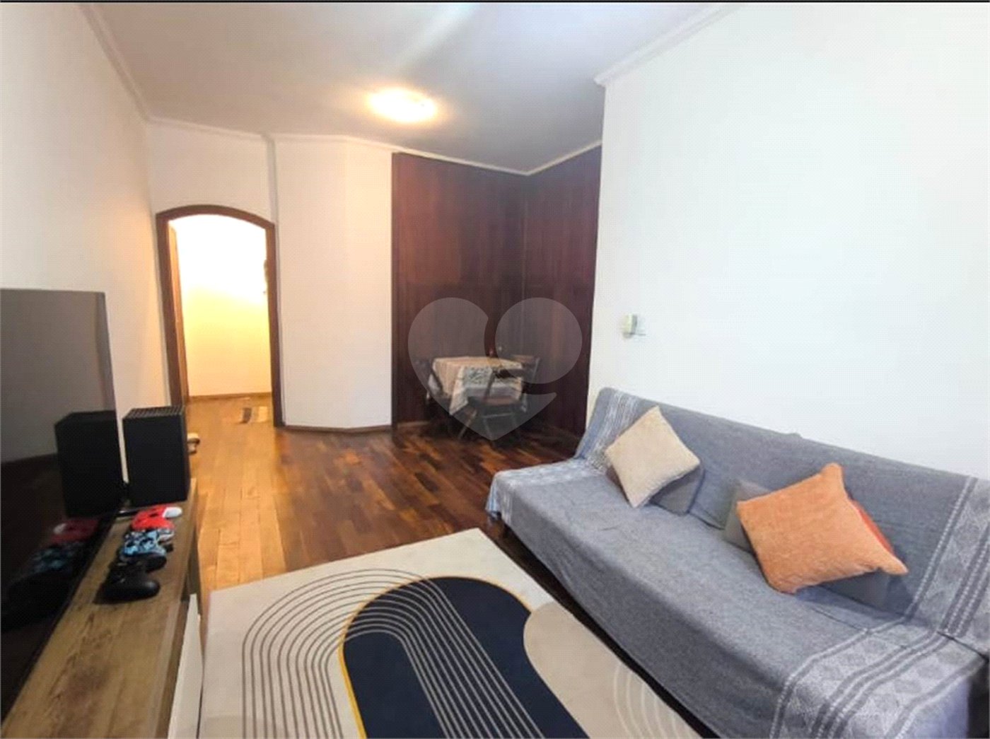 Apartamento à Venda no Edifício Esther Lins – Próximo à USP e UFSCar.