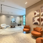 Indaiatuba- Sp - Edificio Athmosfera- R$ 1.800.000,00 - andar alto - 130,00 ms de area util - 3 suites, lavabo, sala 2 ambientes, 3 vagas de garagens - Area de lazer - Brinquedoteca - Piscina - Portão eletrônico - Portaria 24hs - sala de ginástica - Salão de festas - Salão de jogos - Cinema