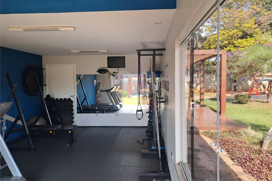 Linda Casa 3 dormitórios com piscina - R$ 950.000,00