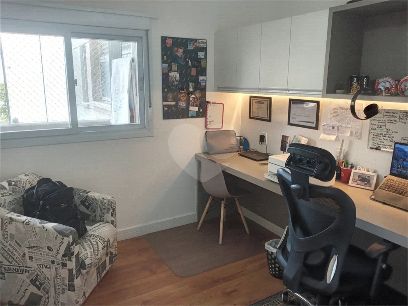 Apartamento 3 dormitórios, região do Campo Belo. Condomínio com laser completo.