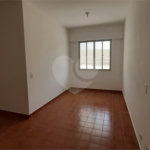 Apartamento de 1 quarto, no térreo, com garagem, para locação no Cambuci