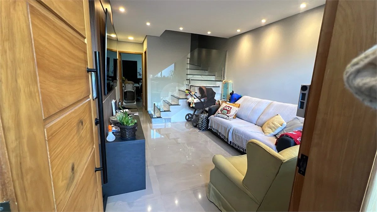 Sobrado moderno na Freguesia do Ó | 2 suítes, 1 vaga e 75 m²