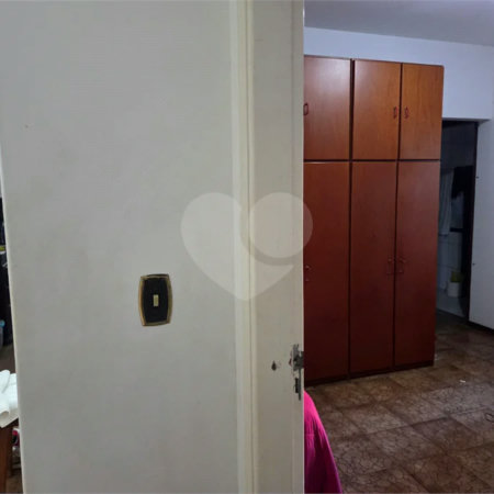 Casa à Venda com 5 quartos em Atibaia/SP