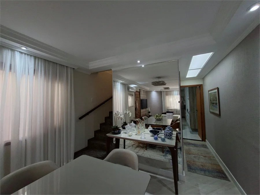 Sobrado à venda com 3 quartos, sendo 1 suíte, em Jardim Bonfiglioli, São Paulo - SP