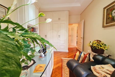 Apartamento a venda em Higienópolis