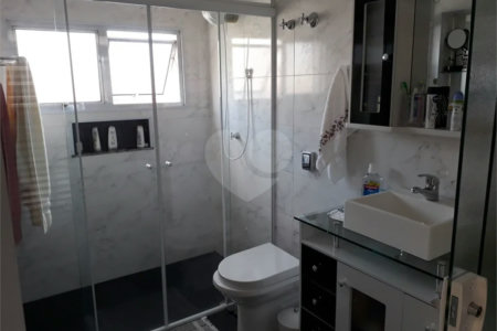 Sobrado á venda 222m² 3 quartos na região do metrô Guilhermina Esperança, Penha