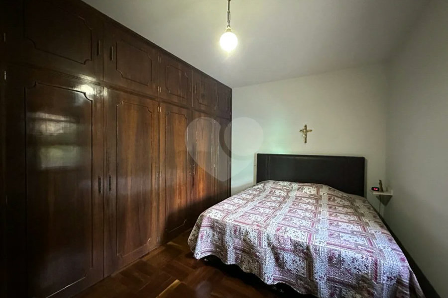 Casa assobradada à venda no bairro Nova Piracicaba, em Piracicaba/SP.