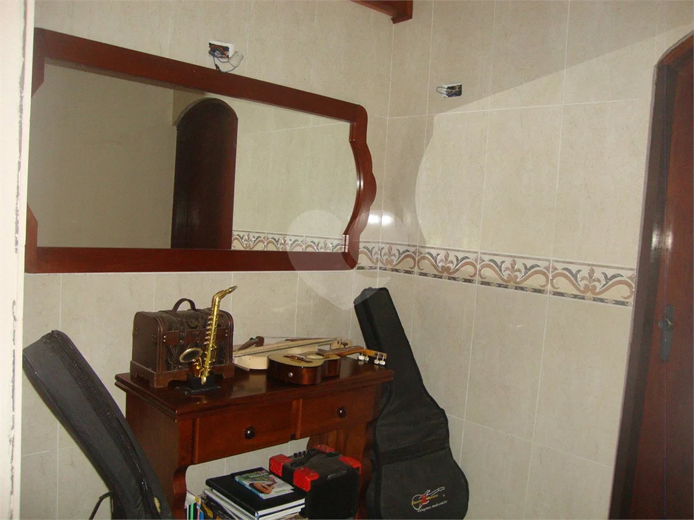 Chácara à venda com 5 quartos, sendo 2 suítes, em Jardim Arujá, Arujá, SP