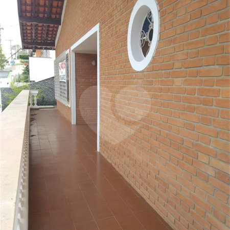Casa à venda com 4 quartos, sendo 1 suíte,  no Centro, Vinhedo, SP