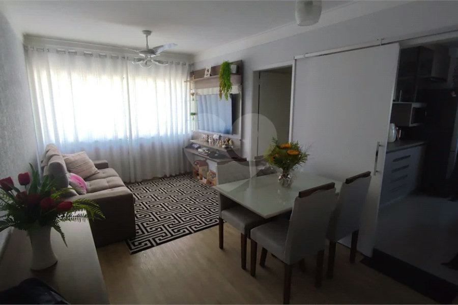 Apartamento Primoroso com 2 Quartos - Edifício Noiva da Colina