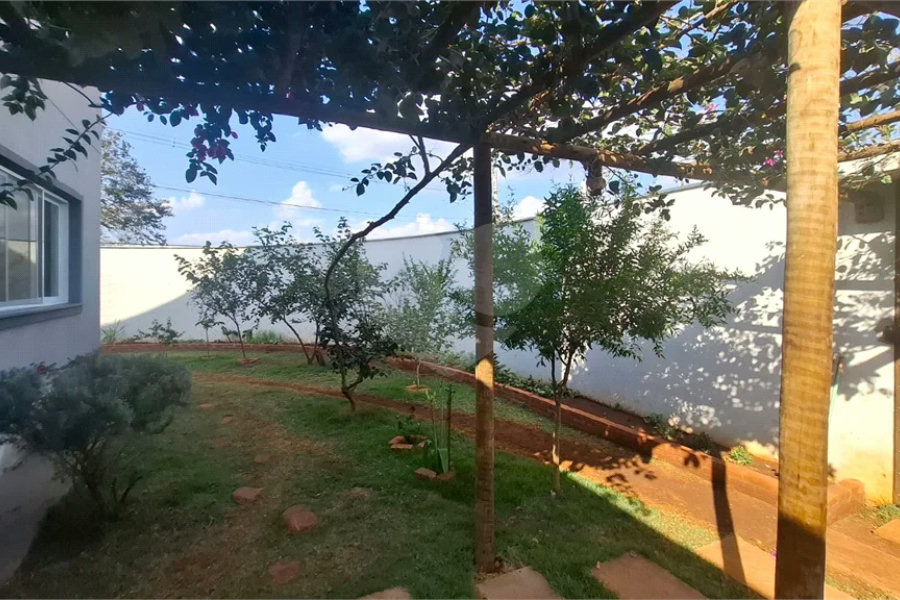 Sobrado com Piscina à Venda no Terras de Treviso – Piracicaba/SP