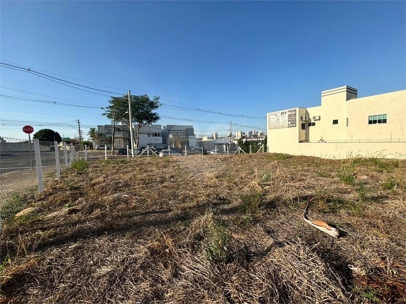 Terreno à venda em Jardim Esplanada - SP