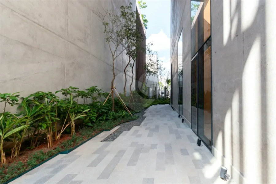 Apartamento para venda e locação em Pinheiros com 3 quartos, sendo 3 suítes, 178m²