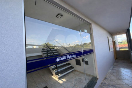 Apartamento à venda no Condomínio Álvaro Dziabas