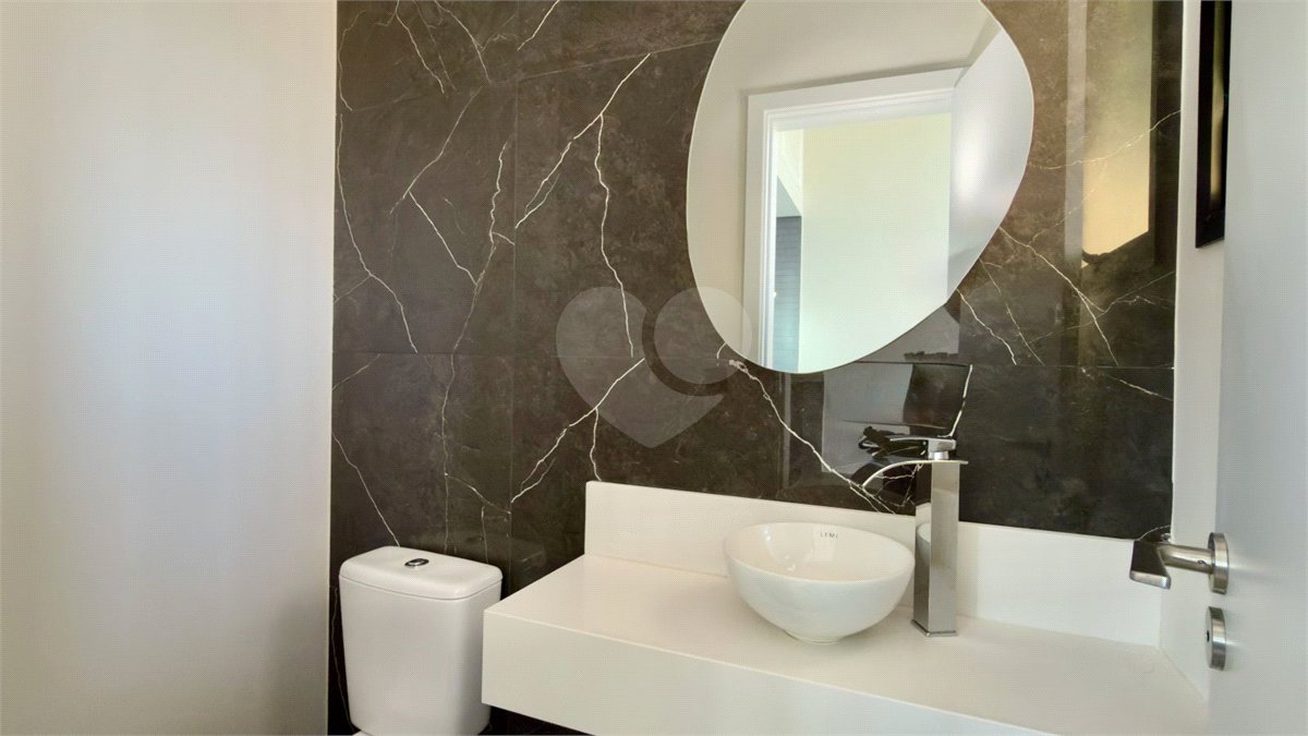 Casa térrea 3 dormitórios (3 suítes), espaço gourmet, piscina, 2 vagas garagem, condomínio fechado com ampla área lazer