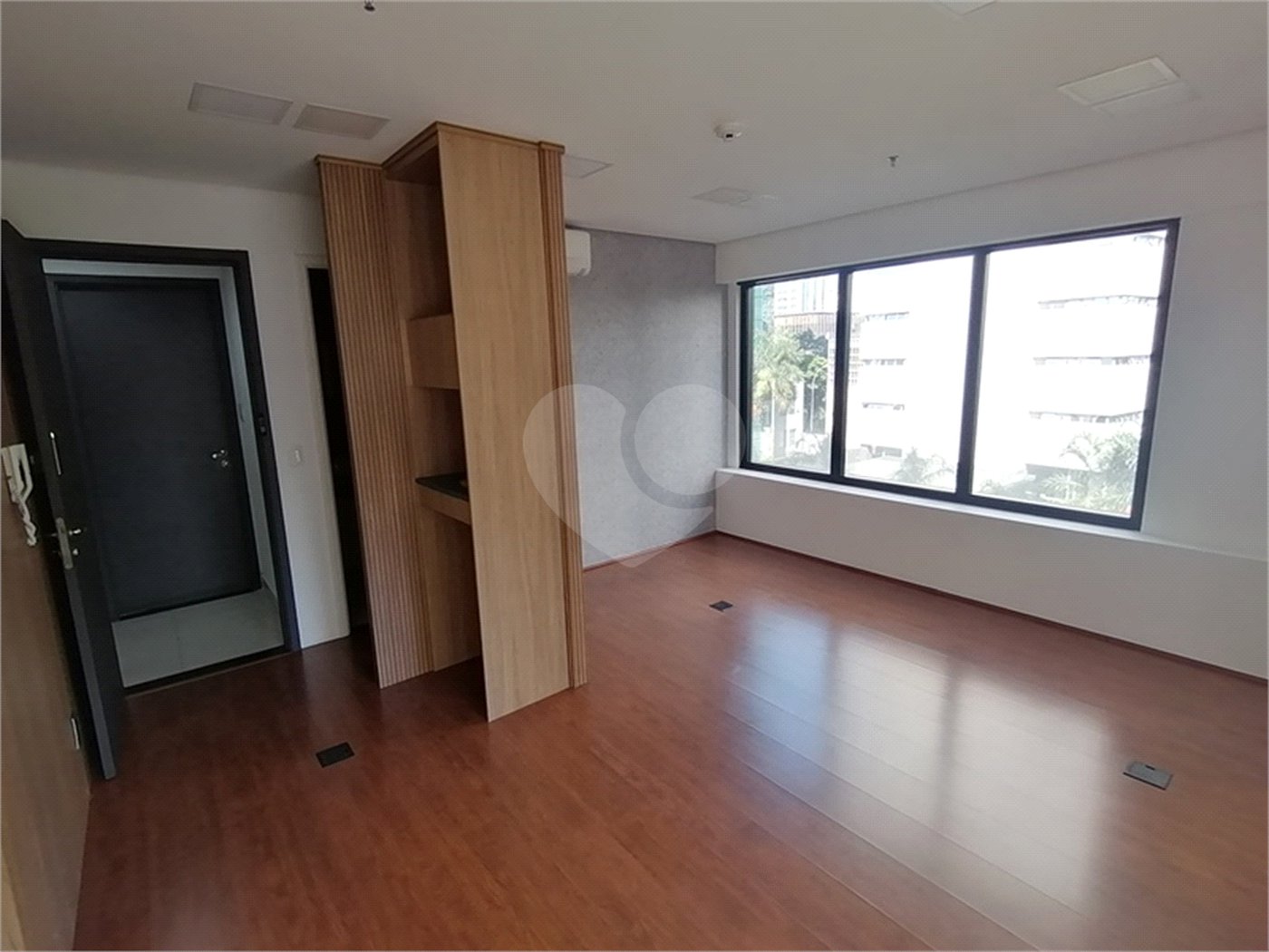 SALA COMERCIAL TOP, VENDA OU LOCAÇÃO, METRÔ VERGUEIRO COM 28,76m2