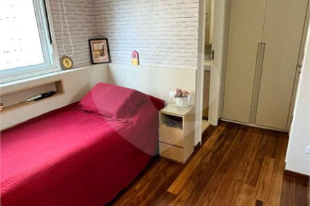 Apartamento de 176 m2 com 4 dormitórios sendo 3 suítes com 3 vagsa Condomínio Dolce Vita Avenida Lacerda Franco ,Cambuci -São Paulo
