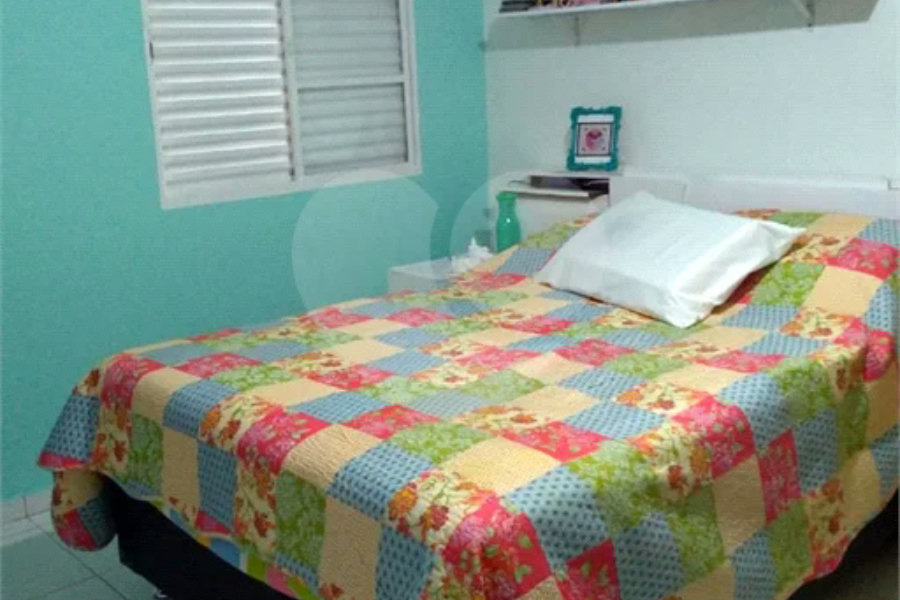 Casa 4 dormitórios, 3 vagas