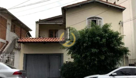 Casa à venda com 3 quartos, sendo 1 suíte,  em Cambuci, São Paulo, SP