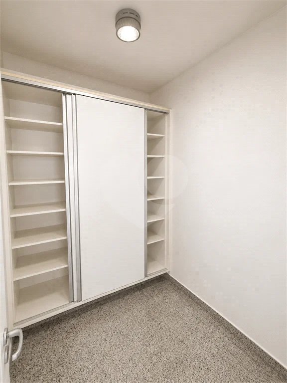 Excelente apartamento à venda na Vila Reg. Feijó