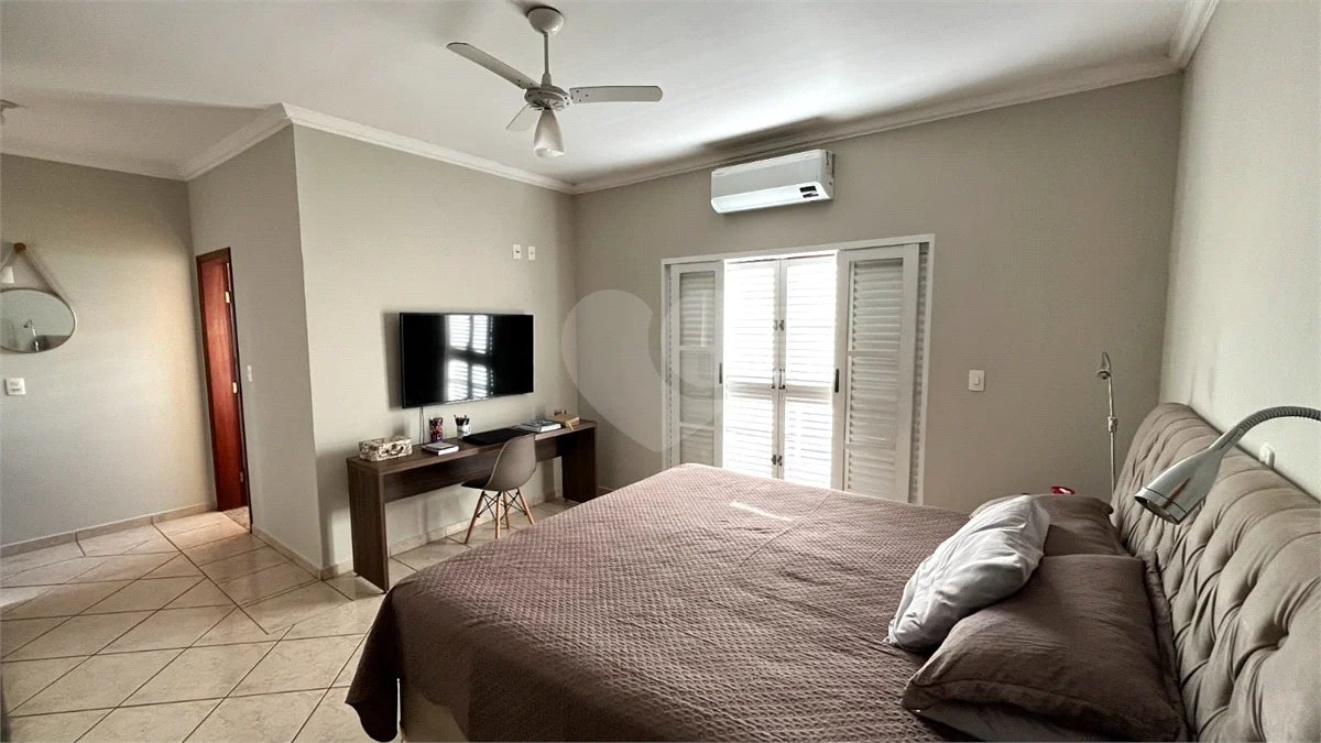 Belo Sobrado a venda em condomínio (Indaiatuba-SP)