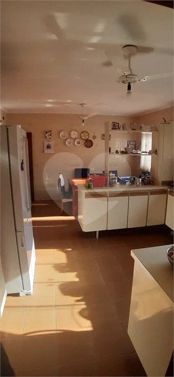 Imóvel localizado no jardim França/barro branco com 3 dorms, senddo 5 vagas