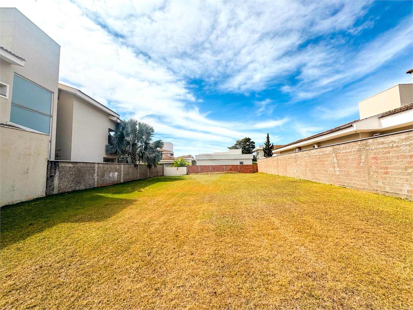 Terreno com 494m2 á venda, no condomínio Damha II, em São Carlos.