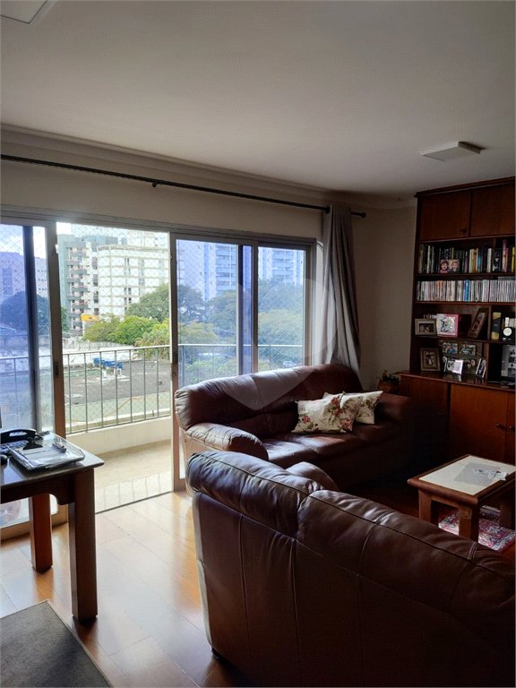 APARTAMENTO A VENDA NA VILA ADYANA COM 140M², SÃO JOSÉ DOS CAMPOS/SP.