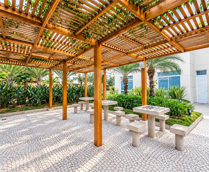 Apartamento de 106 m² no Auge Home Resort, porteira fechada, com 3 dormitórios, 1 suíte, varanda gourmet, 2 vagas, depósito e lazer completo.