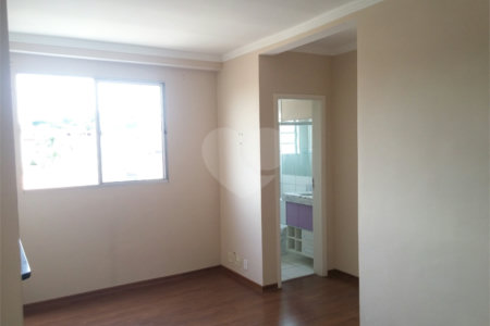 Apartamento no Condomínio Mont Vernon