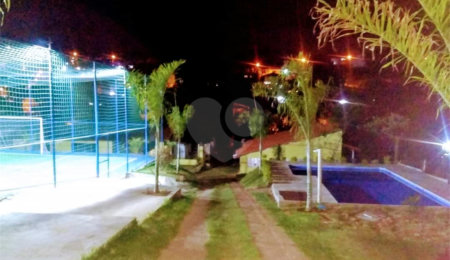 Chácara para alugar com 5 quartos, sendo 3 suítes,  em Jardim Estância Brasil, Atibaia, SP