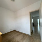 Casa à venda com 3 quartos, sendo 1 suíte, no condomínio New Village, Cotia - SP